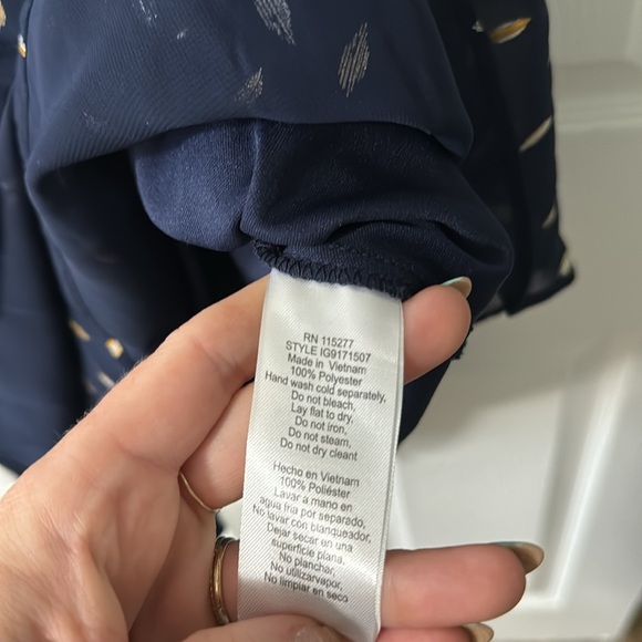 Like new ruffled dress - Picture 9 of 9